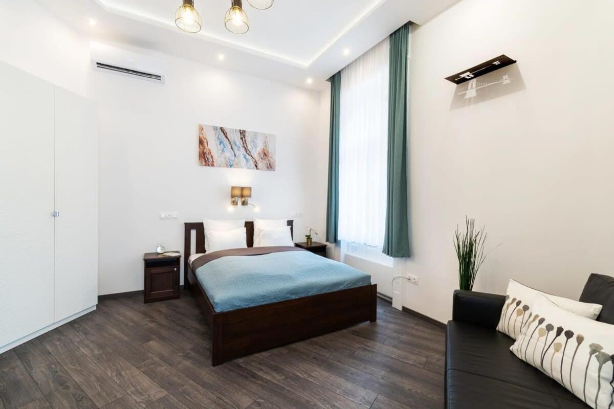 Comfy New Apartment At Castle Budapesta Exterior foto