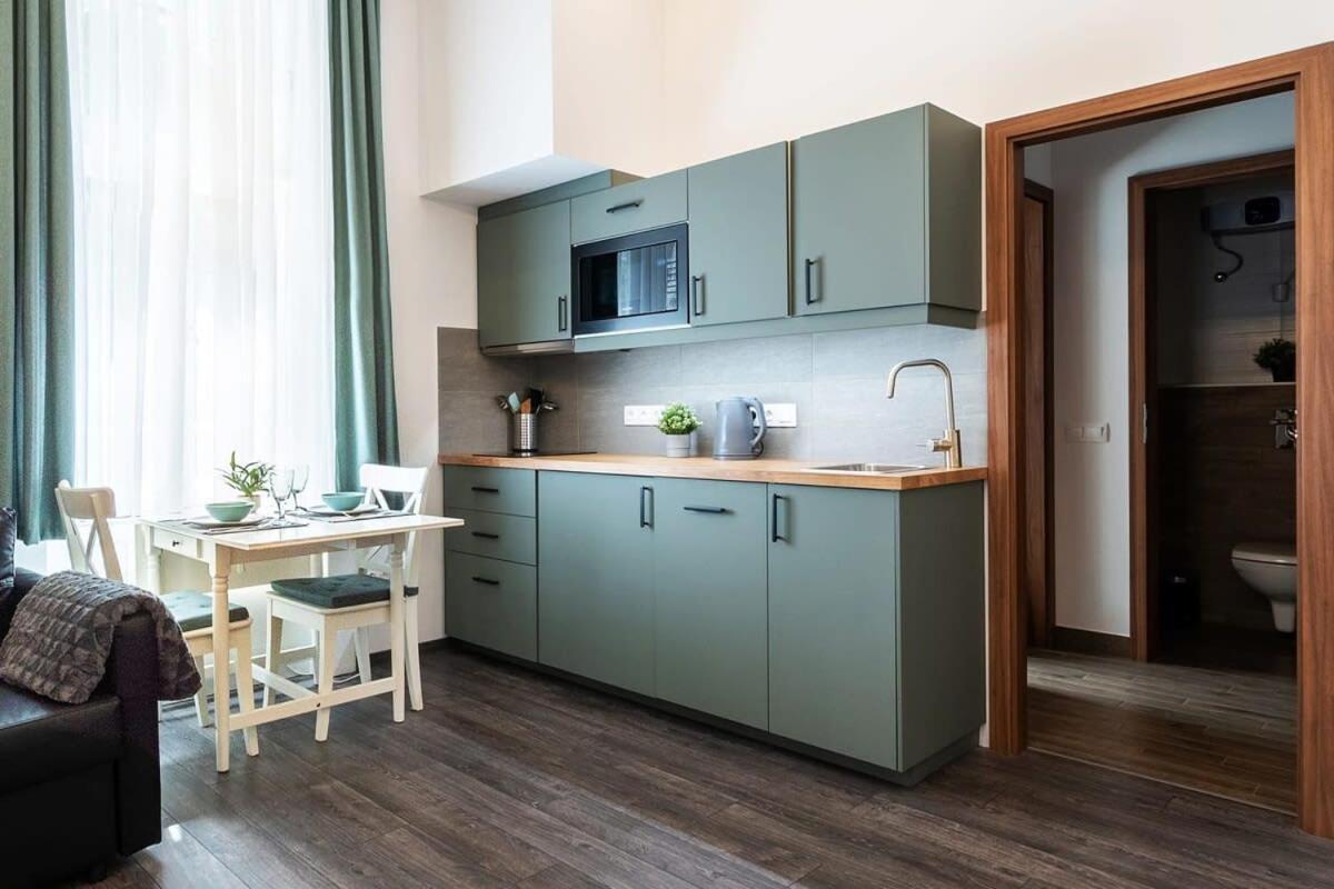 Comfy New Apartment At Castle Budapesta Exterior foto