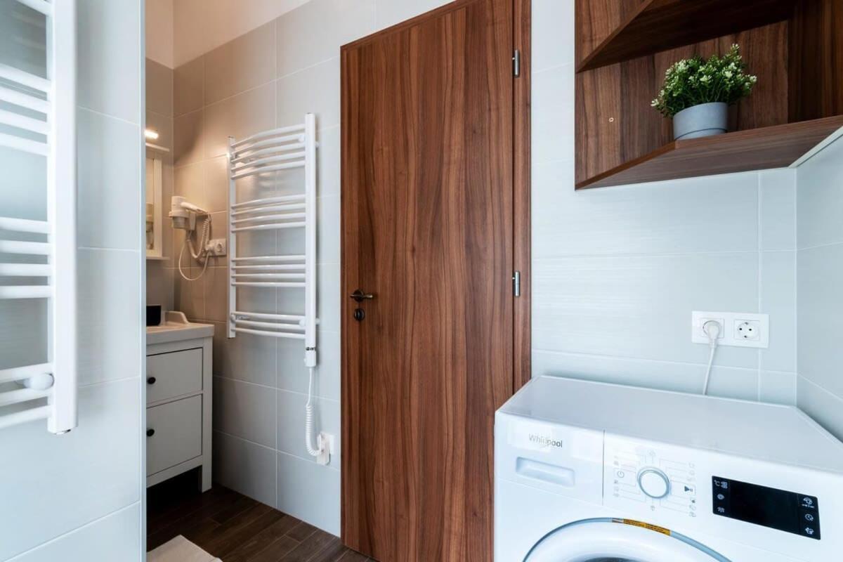 Comfy New Apartment At Castle Budapesta Exterior foto
